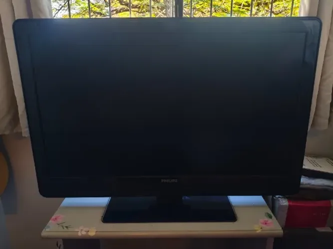 TV Phillips 42" LCD