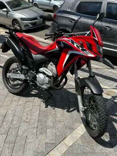 XRE 300 2023