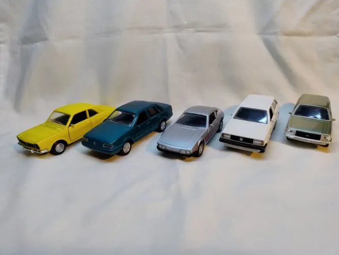 Miniaturas de carros diversas, (consultar modelos disponíveis) preço unitário