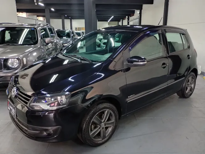 Volkswagen Fox 1.0 MI Total Flex 8V 5P 2012