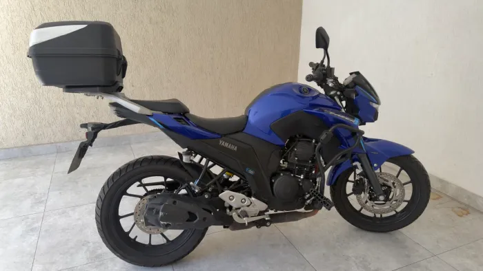 YAMAHA FZ25 connected 2025