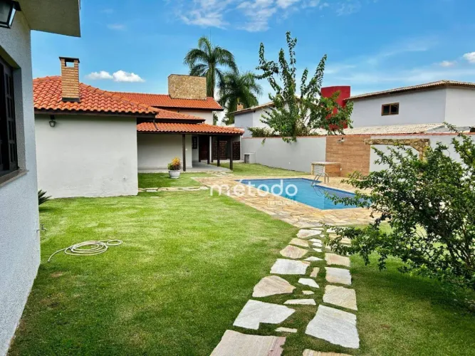 Casa com 3 quartos à venda, 480 m² por R$ 1.680.000 - Estância Guararema - Guararema/SP