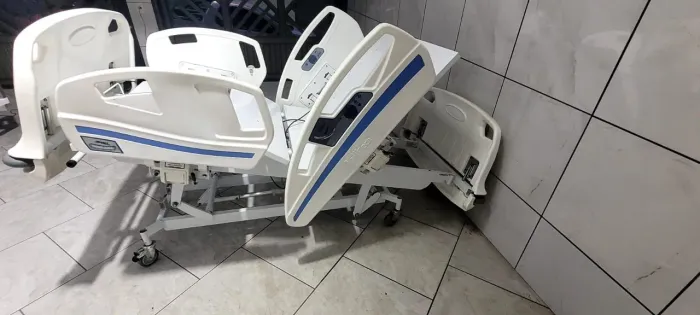 Cama hospitalar eletrica
