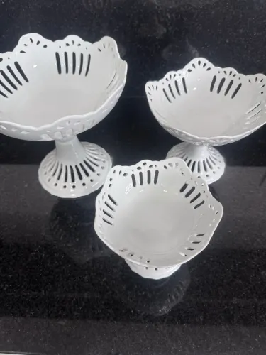 Louças brancas para doces