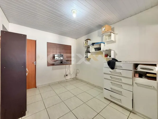Casa à Venda com 03 Quartos no Bairro Vila das Roseiras em Divinópolis MG.