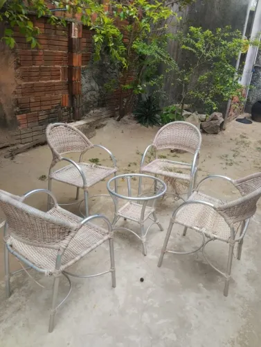 cadeira de alumínio com mesa de centro usadas