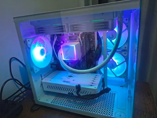 Pc gamer Ryzen 5 5600gt+12 gigas ddr4+SSD 500 gigas+placa mãe msi a 520+rx 580 8 gigas