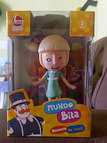 Boneca chamada: Lila do Mundo Bita de Vinil ? Nova na Caixa ?