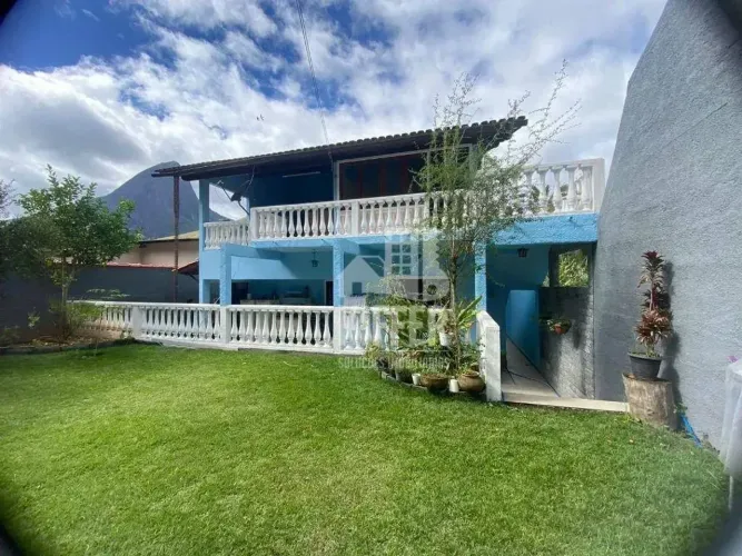 Casa com 6 quartos à venda, 300 m² por R$ 990.000 - Parque Itaporanga - Santa Maria Madale