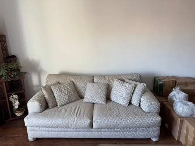Sofa 3 lugares estofado novo/ padrão americano 