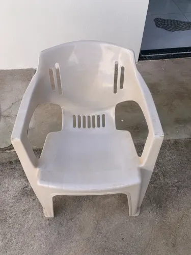 Cadeira de plástico