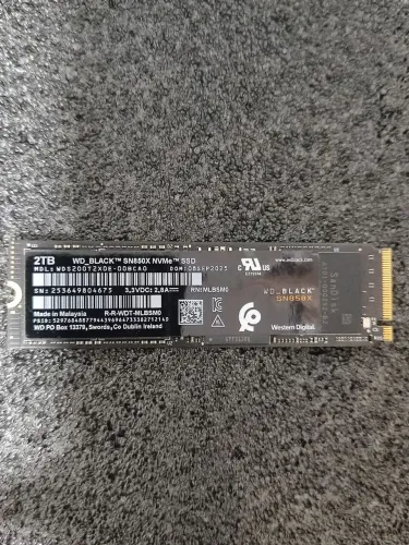 SSD 2TB WD Black SN850X NVMe M.2 PCIe 4.0 (7300MB/s) - P/ PS5 e PC Gamer - Novo 100% Saúde