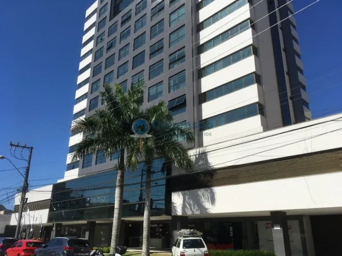 ÓTIMA SALA COMERCIAL NA TRINDADE