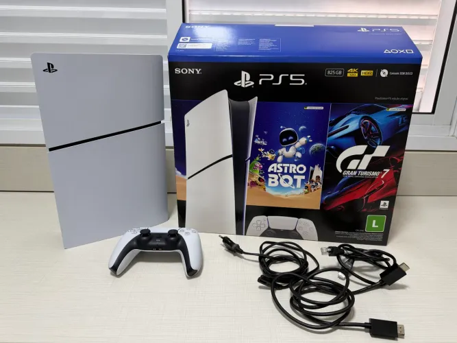 PlayStation 5 Digital / 825 4k Gran Turismo 7 / $2500 Reais.
