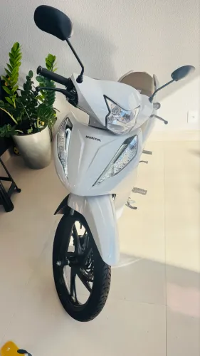 BIZ praticamente zera, 380 Km rodados 