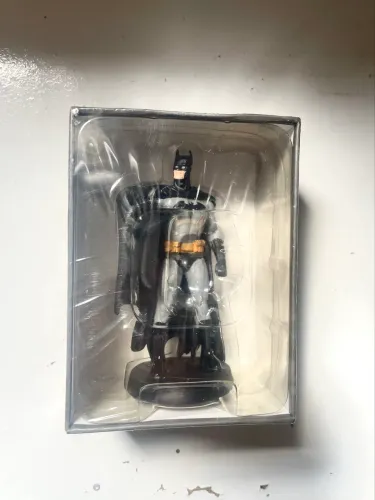 Action figure miniatura Batman lacrada