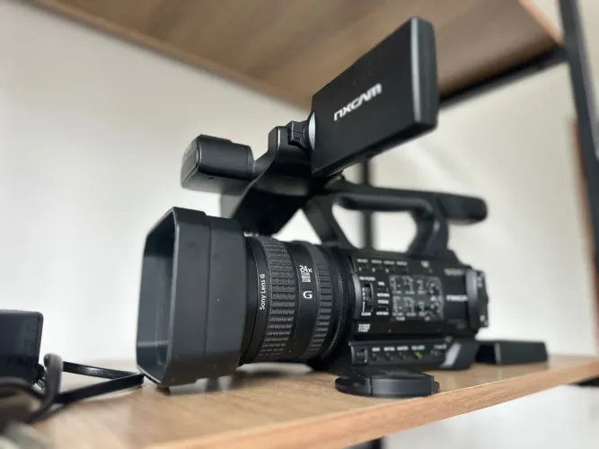 Câmera Sony NX100 nova