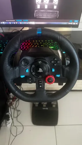 Volante logitech g29 (olhe a descrição)