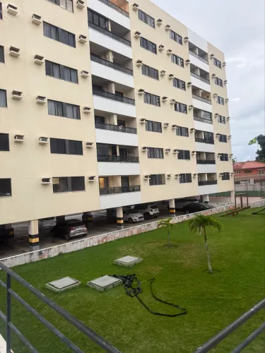 APARTAMENTO 2/4 COM SUITE E VARANDA EM ITAPUÃ CONDOMÍNIO MAR DE ITAPUÃ