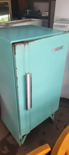 Geladeira Vintage Frigidaire (Relíquia)