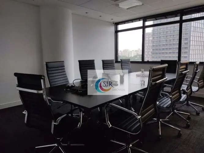 Conjunto Comercial, 320 m², 10 Vagas, Pinheiros.