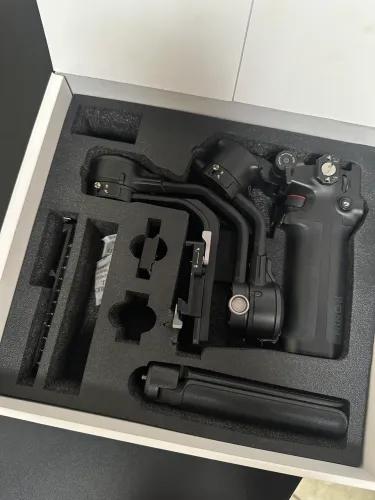 Estabilizador de câmera Gimbal DJI RSC 2