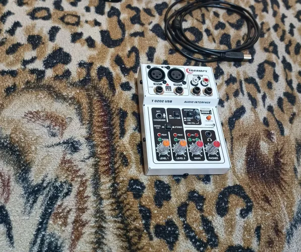 Interface de áudio Taramps 