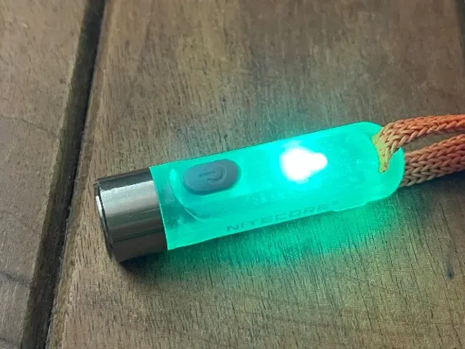 lanterna nitecore tiki gitd