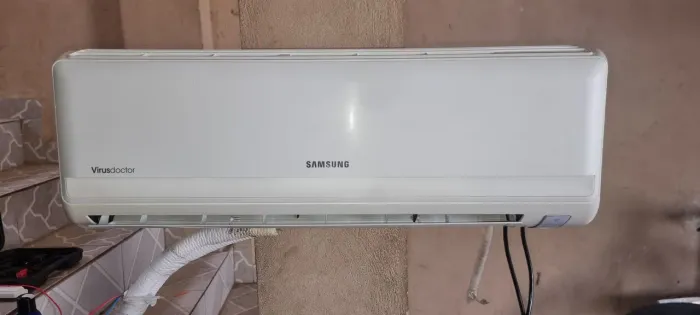 SAMSUNG 9000 BTUS INSTALADO