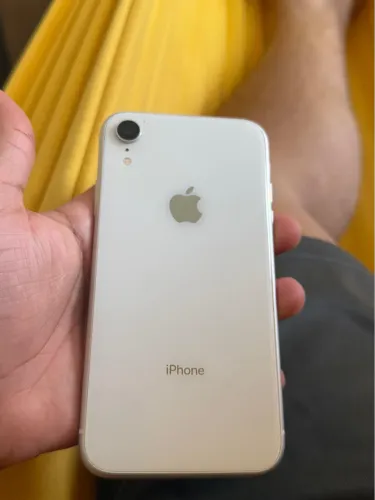 IPHONE XR 64GB
