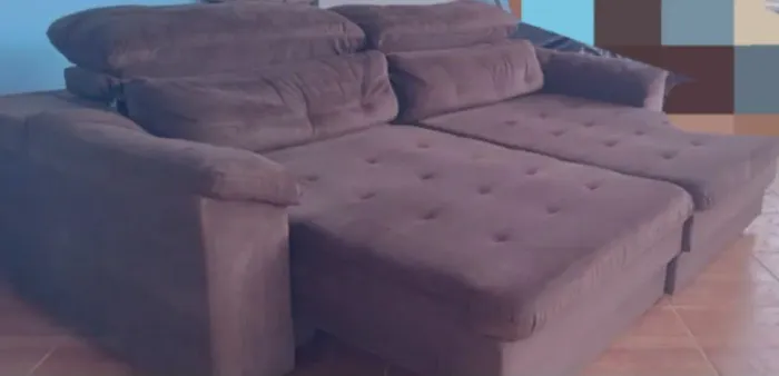 Sofá grande retrátil e reclinavel usado porém conservado 