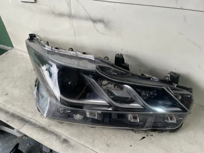 Farol Corolla 2020/26 Sem Led Lado Direito Original (Usado)