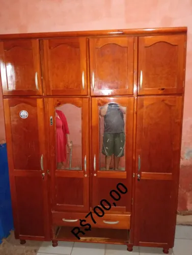 Guarda-Roupa Usado 