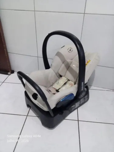 Bebê conforto unissex semi Novo com base