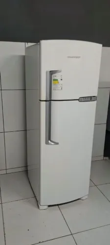 Vende uma geladeira Fros free modelo Brastemp