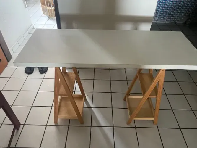 Mesa escrivaninha