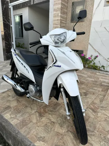 Moto Aveloz