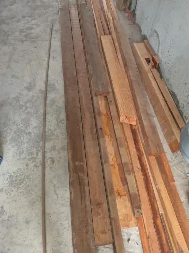 Peças de madeira para telhado 