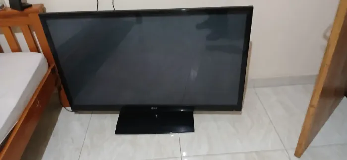 Tv lg 50 polegadas, leia a descrição