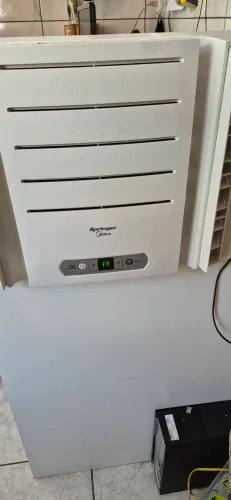 Ar-Condicionado Janela / Parede Springer Midea 7500 BTUs Frio