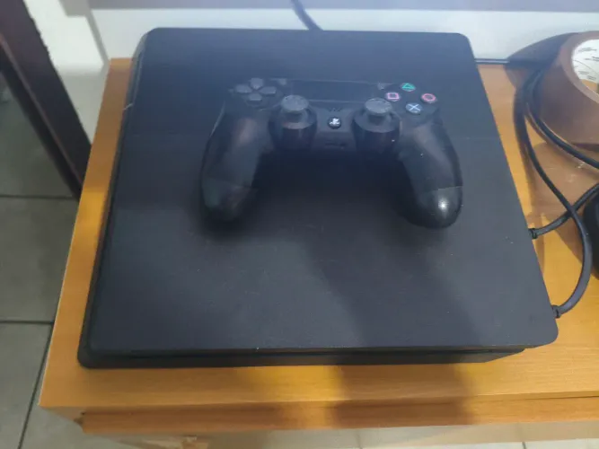 Ps4 slim 500g muito bem conservado