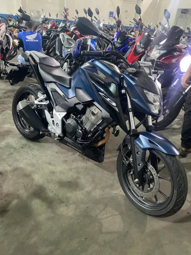 Honda CB Twister 300f 2025