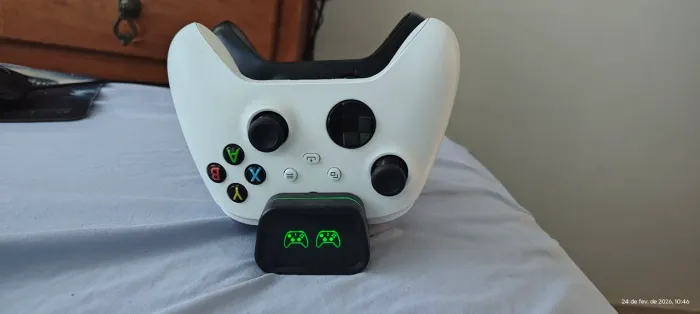Xbox One S 1TB + 2 Controles + Jogos - Excelente Estado