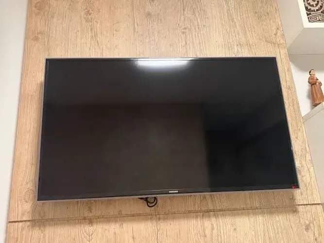 TV Samsung 40 H6400 com defeito no backlight