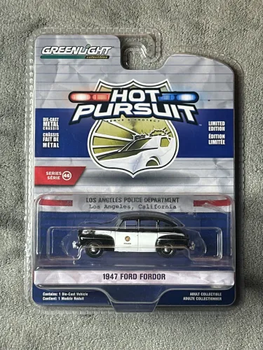 GREENLIGHT HOT PURSUIT 