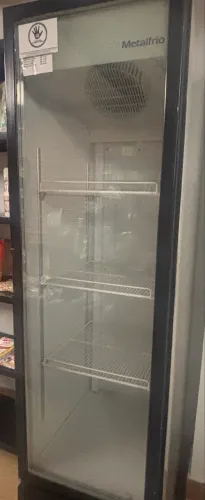 Geladeira expositora