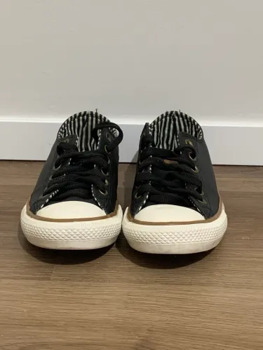 Converse Chuck Taylor All Star em courino preto