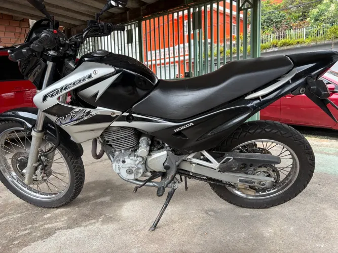 Honda NX 4 Falcon 400 2005