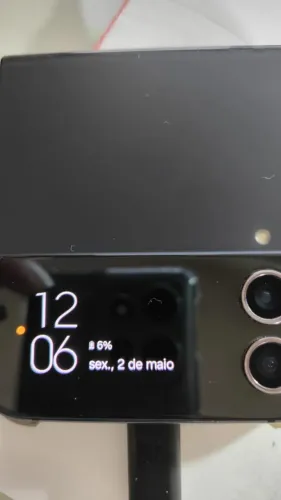 Celular Galaxy Z Flip 4 - 256 GB para Retirada de Peças