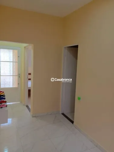 Casa de 02 quartos à venda na Vila Santana em Sorocaba/SP.